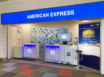 中部国際空港のアメックスカードの勧誘ブース(専用コーナー)