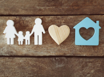 付帯保険・家族・ハートのイメージ